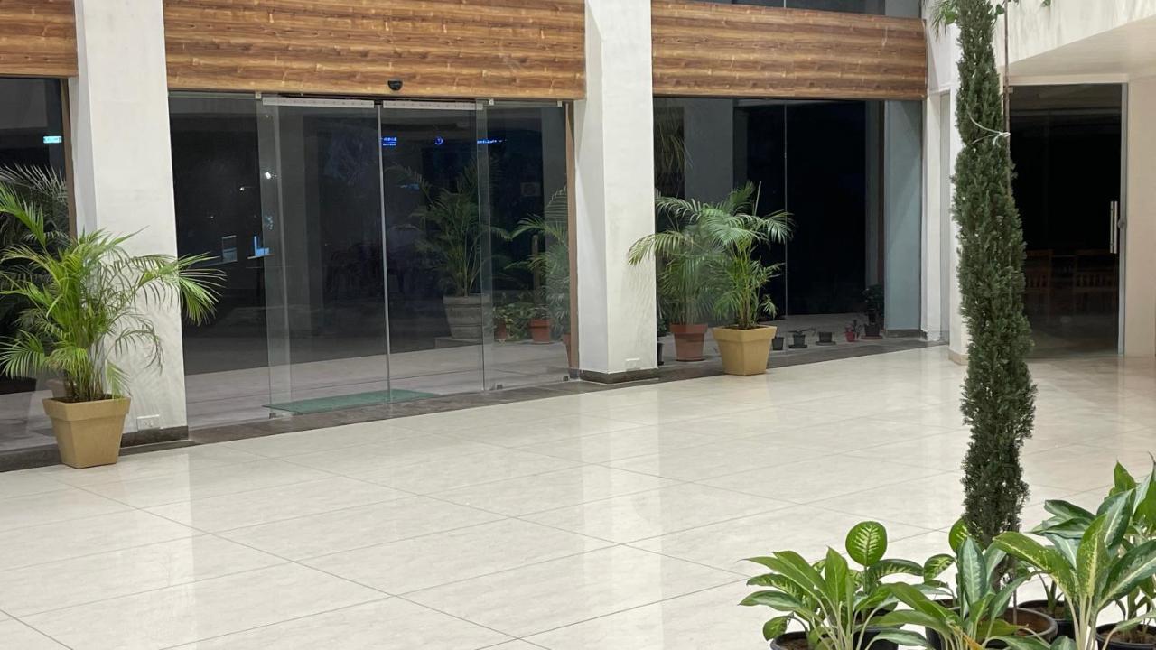 Heaven 7 Hotel & Resort Himatnagar Exterior photo
